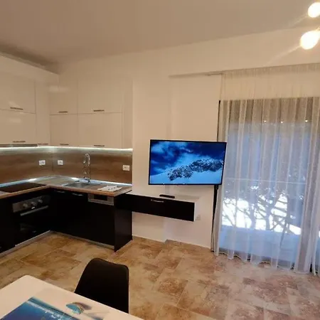 Ocean Bloom Escape B62 * Голем