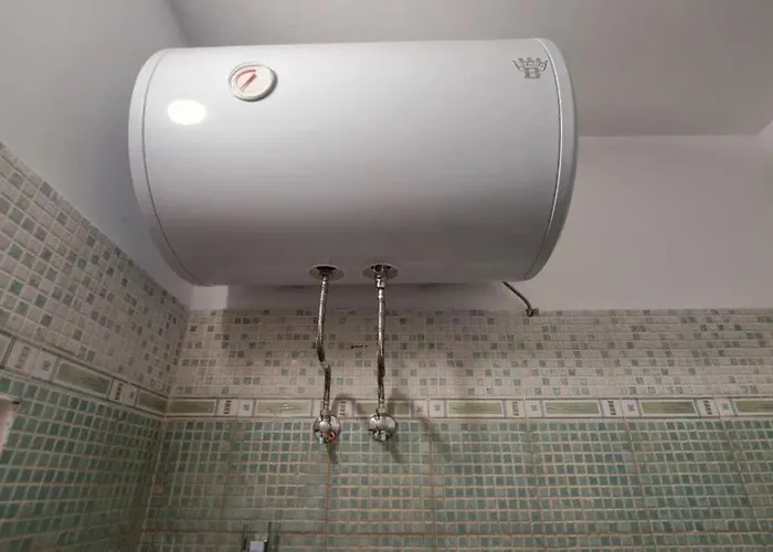 Ocean Bloom Escape B62 Golem (Tirana)