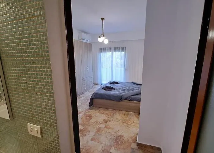 Ocean Bloom Escape B62