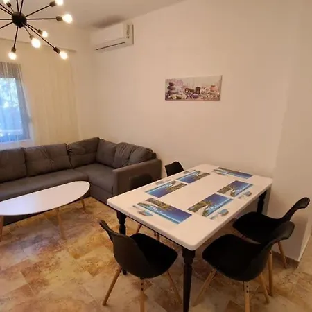 Ocean Bloom Escape B62 Golem (Tirana)