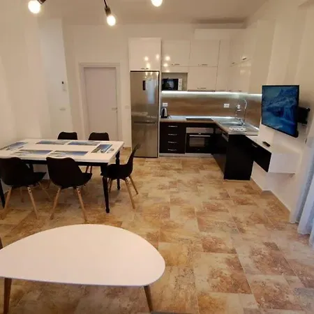 Appartement Ocean Bloom Escape B62 Golem (Tirana)