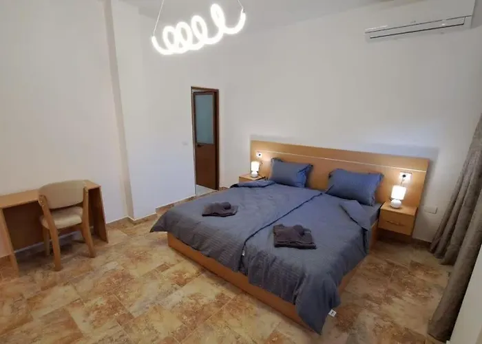 Ocean Bloom Escape B62